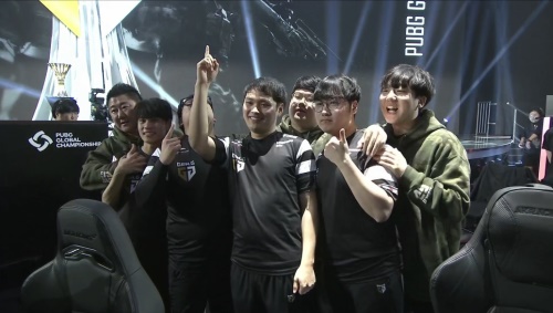 尤其是在 尤其是在